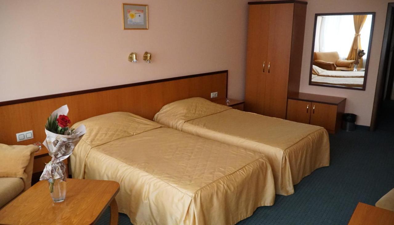 Troyan Plaza Hotel Dış mekan fotoğraf