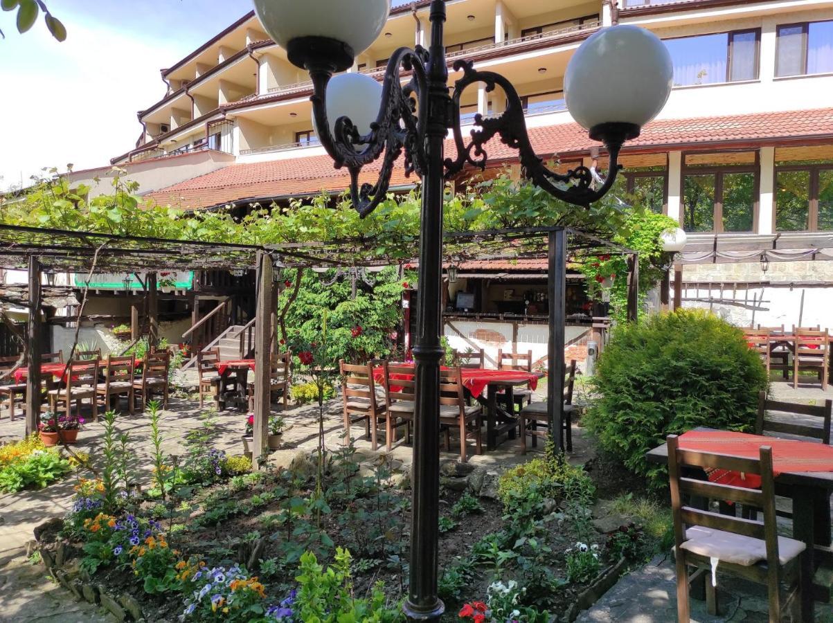 Troyan Plaza Hotel Dış mekan fotoğraf