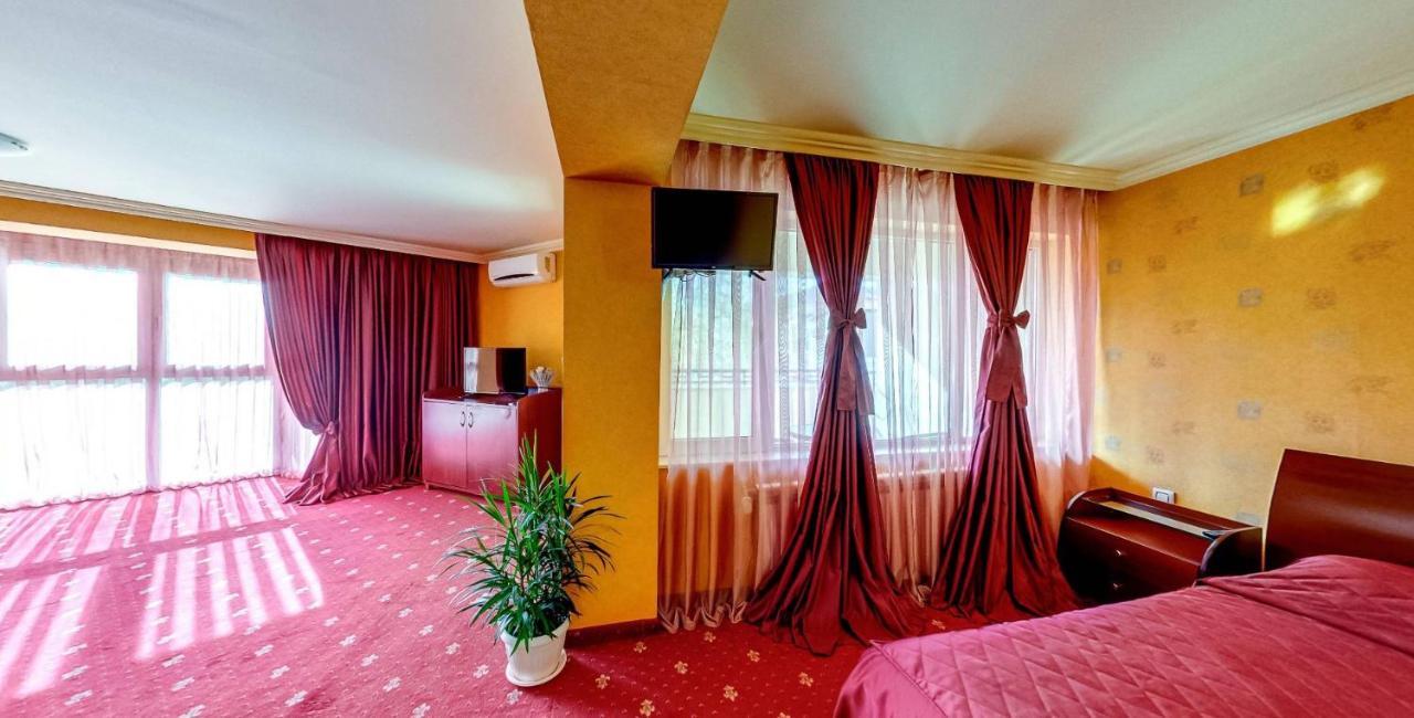 Troyan Plaza Hotel Dış mekan fotoğraf