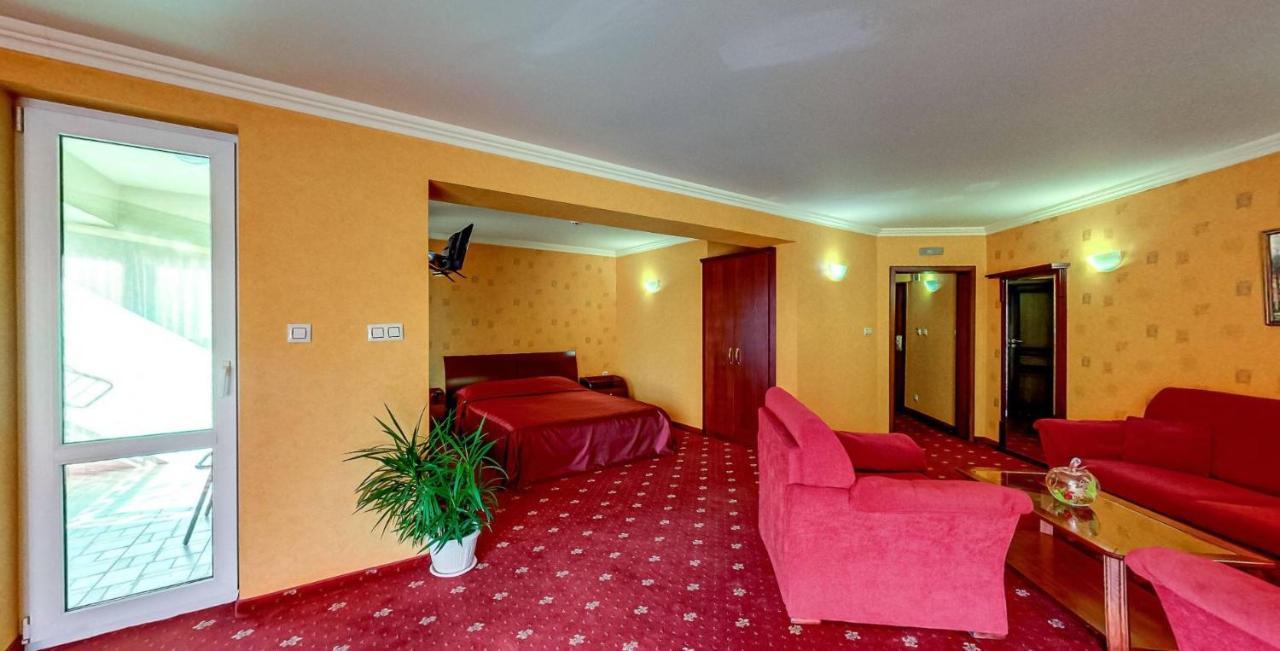 Troyan Plaza Hotel Dış mekan fotoğraf