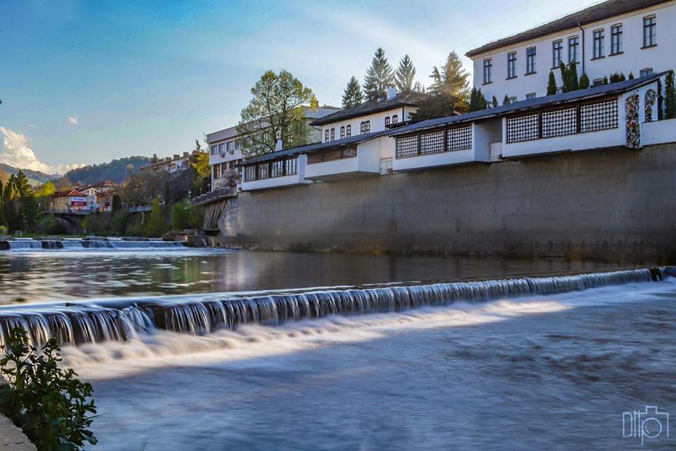 Troyan Plaza Hotel Dış mekan fotoğraf